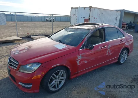 2014 Mercedes-Benz C-Class C 250 Sport из США, поврежденный, VIN WDDGF4HB5EA960545